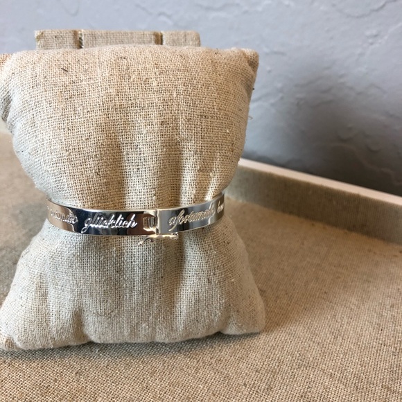 Stella & Dot Inspiration Bangle Blessed - Silver - Picture 3 of 6